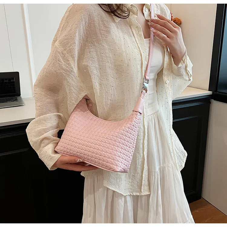 Sac bandoulière hobo tressé – Doux et texturé pour femme