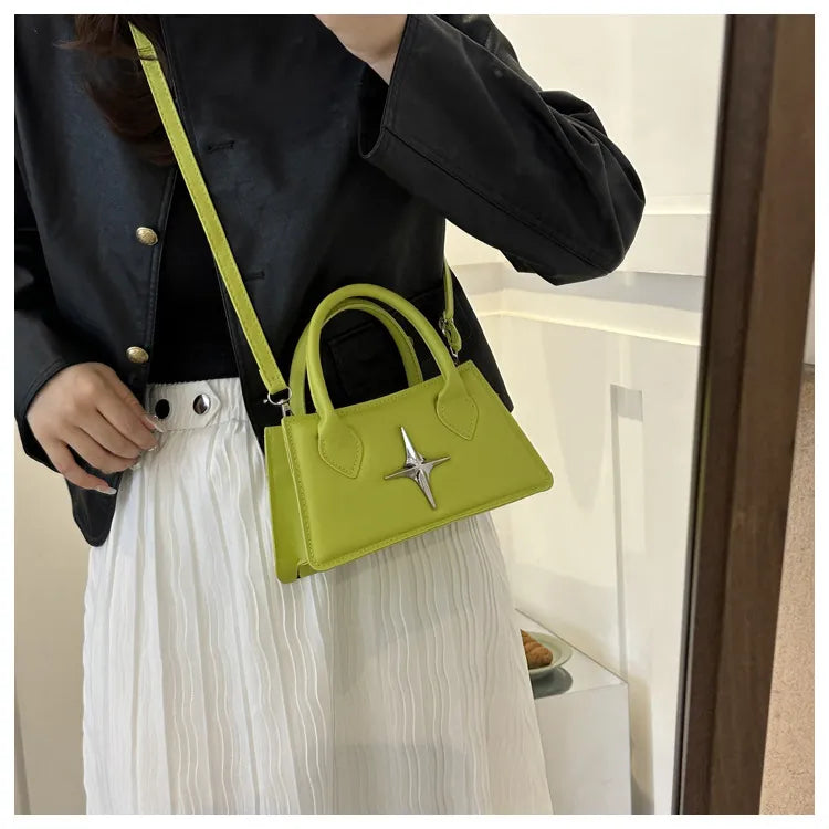Mini sac à main avec breloque étoile – Design chic & audacieux