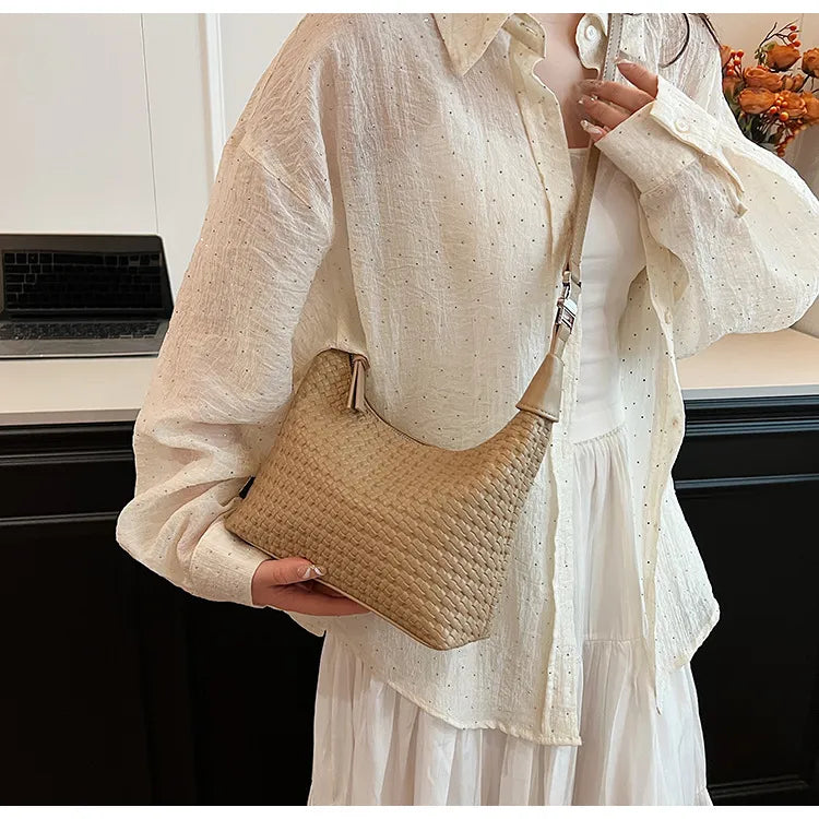 Sac bandoulière hobo tressé – Doux et texturé pour femme