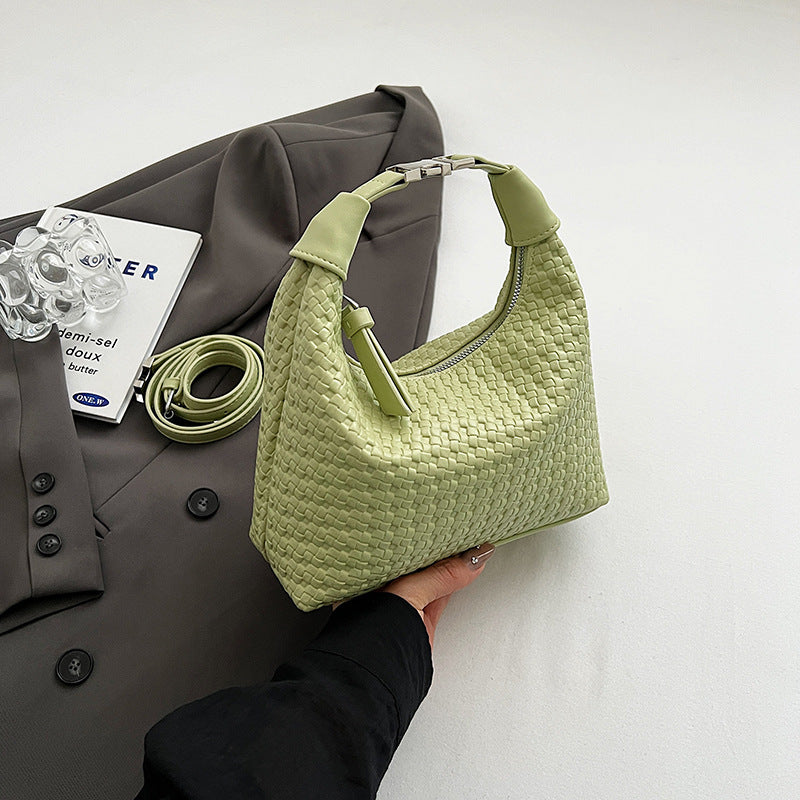 Sac bandoulière hobo tressé – Doux et texturé pour femme