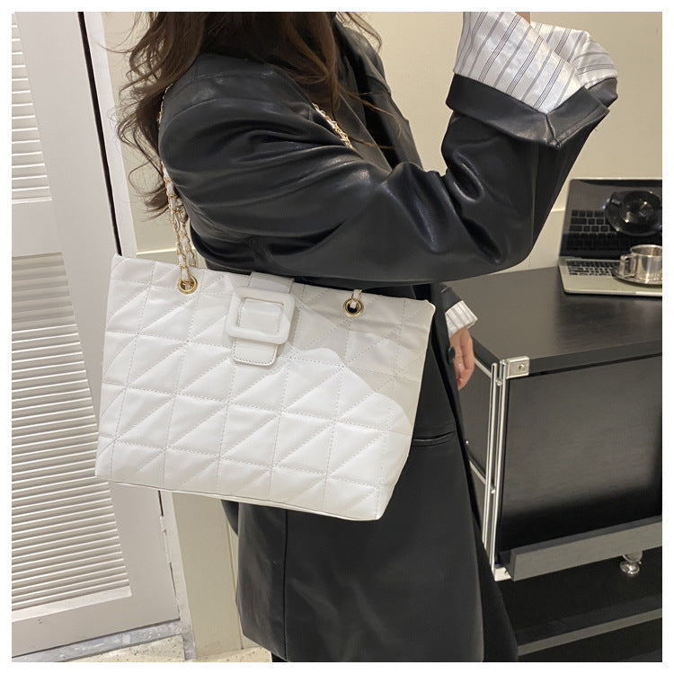 Sac bandoulière matelassé à chaîne – Élégant & spacieux