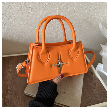 Mini sac à main avec breloque étoile – Design chic & audacieux
